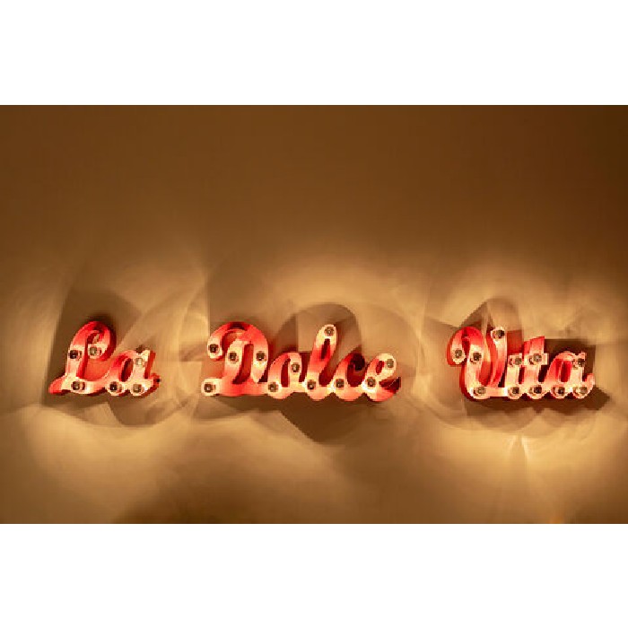 lighting/wall-lamps/kare-wall-lamp-la-dolce-vita-190cm-red