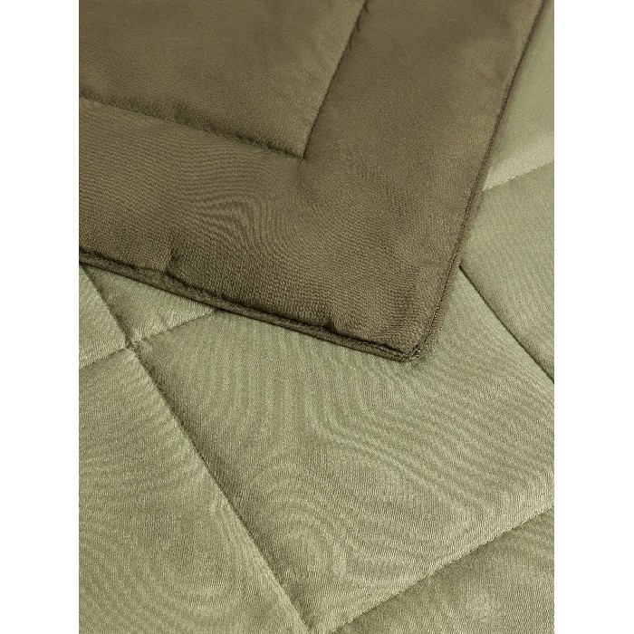 home-textiles/bedspreads-duvets-quilts/coincasa-6802511-quilt-–-reversible-lightweight-microfiber