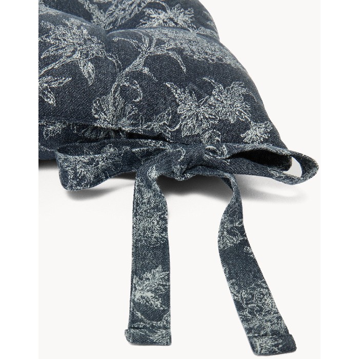 home-textiles/kitchen-textiles/coincasa-cotton-twill-chair-cushion-with-denim-effect-floral-print-blue