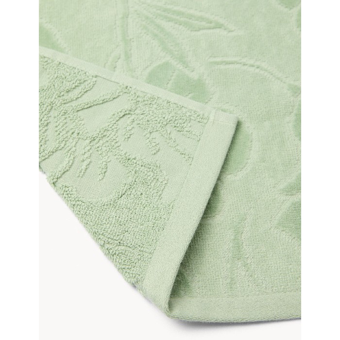 home-textiles/bath-linen-towels/coincasa-floral-print-towel-in-pure-cotton-velour-green-6811411