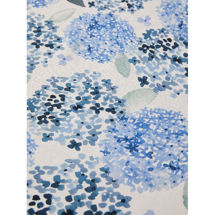 home-textiles/table-cloths-runners/coincasa-cotton-panama-tablecloth-with-hydrangea-print-6813063