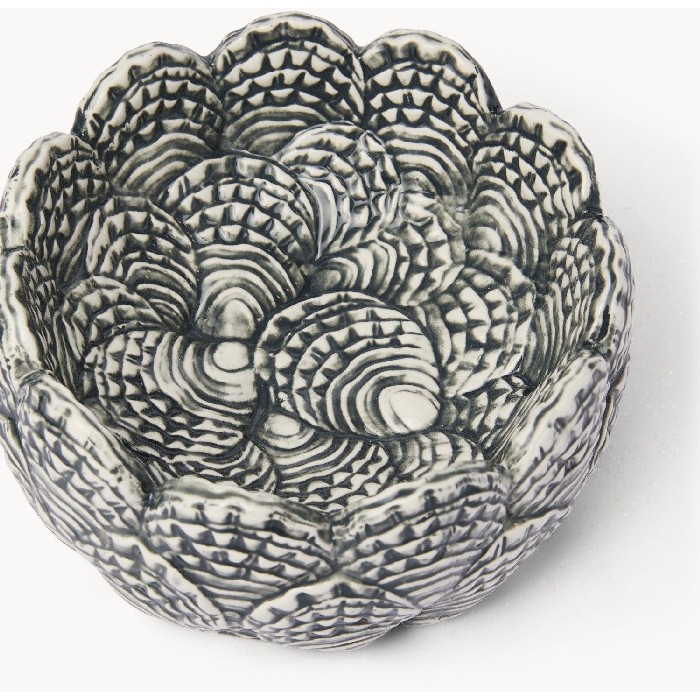 tableware/centrepieces-fruit-bowls/coincasa-ceramic-bowl-with-oyster-detail-6813633