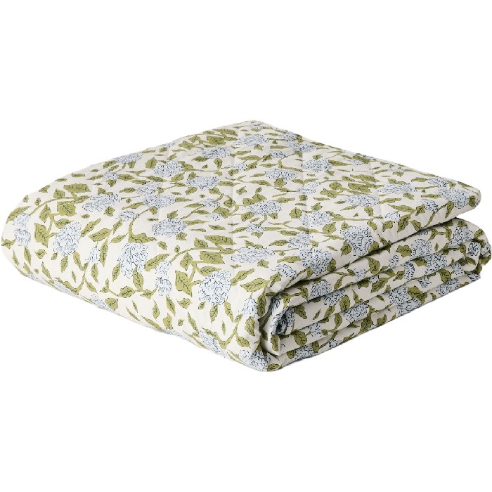 home-textiles/bedspreads-duvets-quilts/coincasa-floral-cotton-percale-quilt-6814088