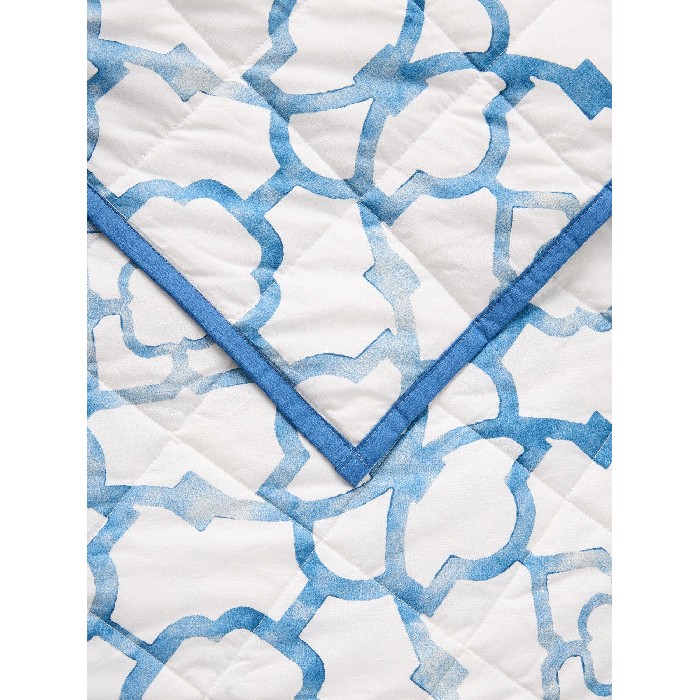 home-textiles/bedspreads-duvets-quilts/coincasa-cotton-percale-quilt-geometric-pattern-6814099