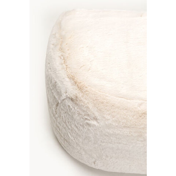 living/seating-accents/kare-lovbed-mika-hocker-cream-131cm