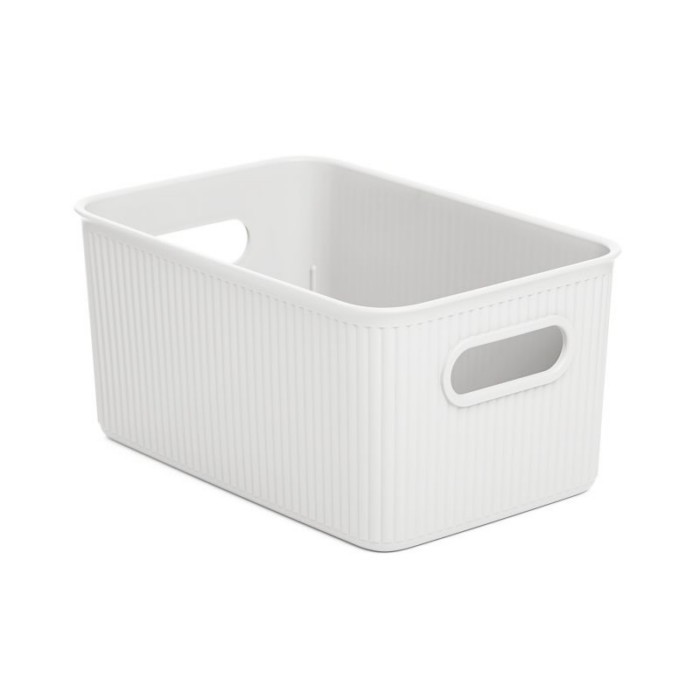 household-goods/storage-baskets-boxes/baobab-storage-basket-5lt-white