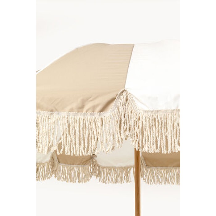 outdoor/umbrellas-bases/kare-retro-stripes-parasol-diameter-220cm-beige