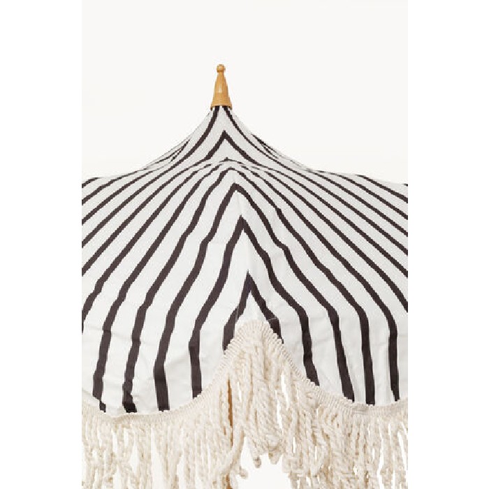 outdoor/umbrellas-bases/kare-temple-striped-parasol-diameter-200cm-black