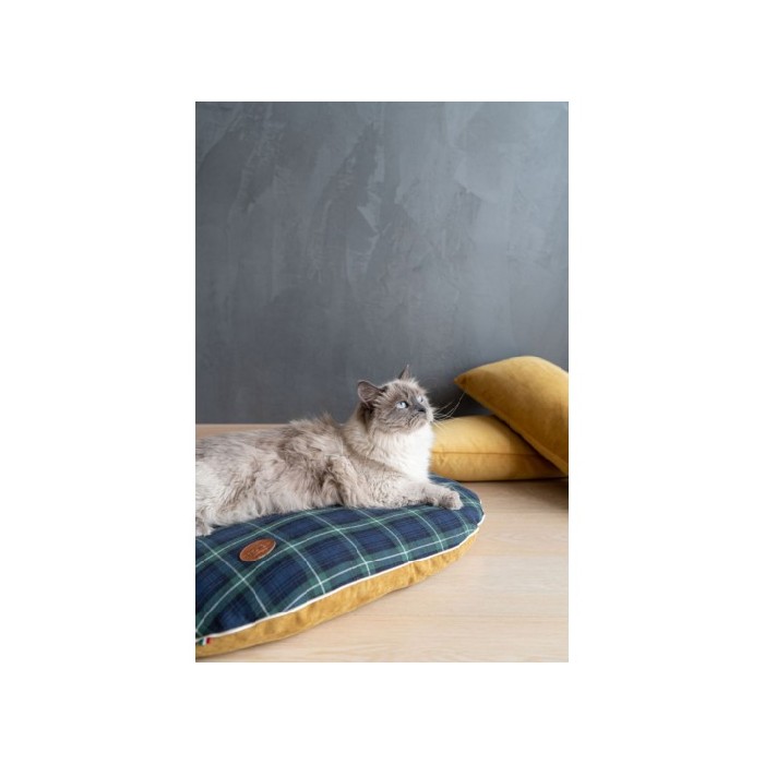 other/pet-care-accessories/coincasa-tartan-and-velvet-fabric-cushion