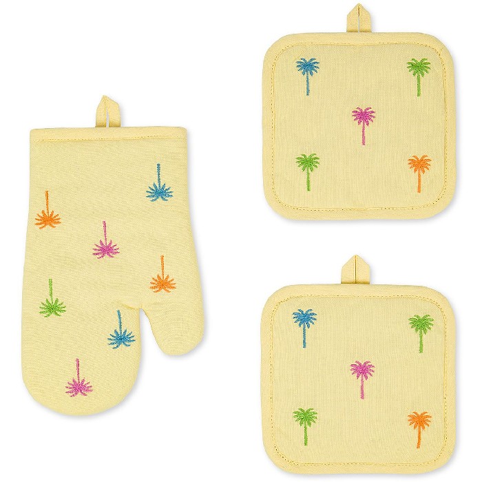 home-textiles/kitchen-textiles/coincasa-set-of-2-pot-holders-and-a-kitchen-glove-7410358