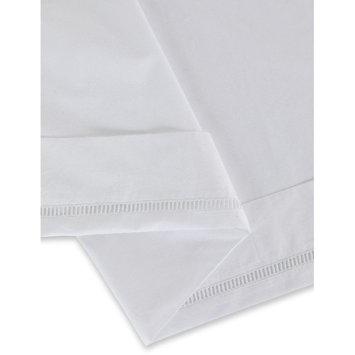 home-textiles/bed-sheets/coincasa-flat-sheet-in-fine-percale-cotton-portofino-7417394