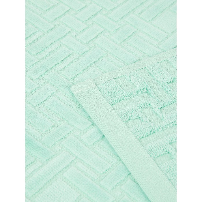home-textiles/bath-linen-towels/coincasa-velor-cotton-towel-with-geometric-pattern-mint-7454434