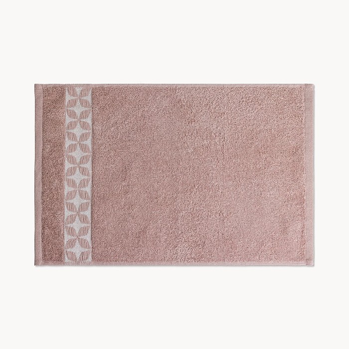 home-textiles/bath-linen-towels/coincasa-pure-cotton-towel-with-geometric-pattern-one-towel-only-7467745