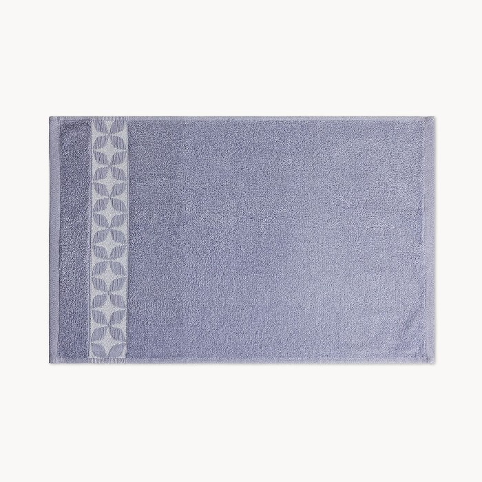 home-textiles/bath-linen-towels/coincasa-pure-cotton-towel-with-geometric-pattern-one-towel-only