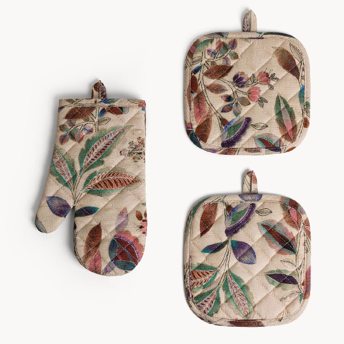 home-textiles/kitchen-textiles/coincasa-set-of-2-pot-holders-and-kitchen-glove-in-cotton-panama-flower-print-7467949