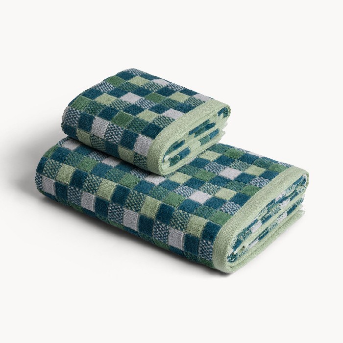 home-textiles/bath-linen-towels/coincasa-yarn-dyed-cotton-velour-towel-with-mosaic-effect-one-towel-only-7468833