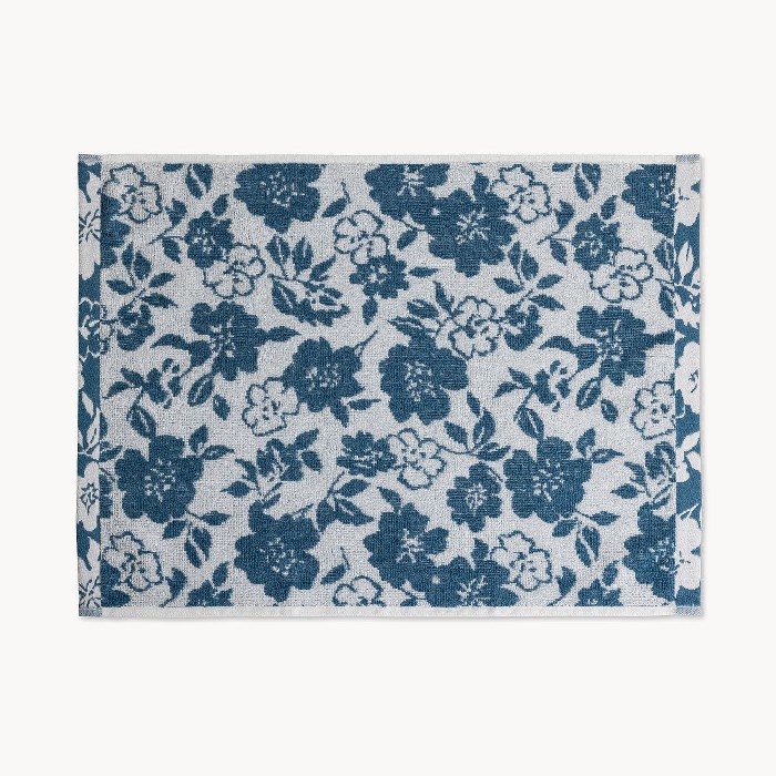 home-textiles/bath-linen-towels/coincasa-pure-cotton-yarn-dyed-towel-with-floral-pattern-one-towel-only-7468837