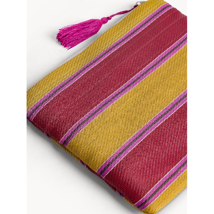 bathrooms/personal-beauty-clean/coincasa-clutch-with-writing-and-tassel-7477325