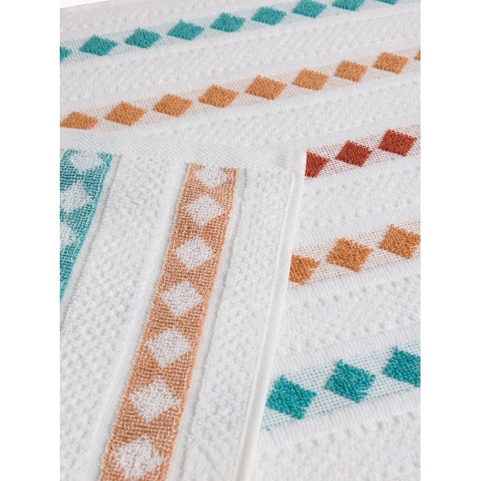 home-textiles/bath-linen-towels/coincasa-cotton-terry-towel-with-geometric-patterns-7479056