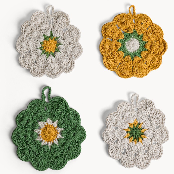 home-textiles/kitchen-textiles/coincasa-flower-shaped-crochet-pot-holder-7490840