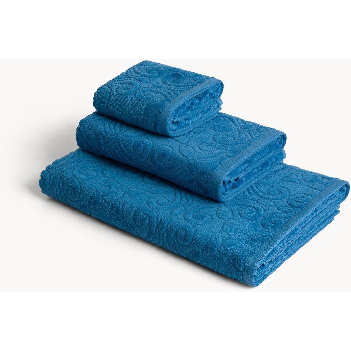 home-textiles/bath-linen-towels/coincasa-cotton-velour-towel-with-embossed-finish-7491210