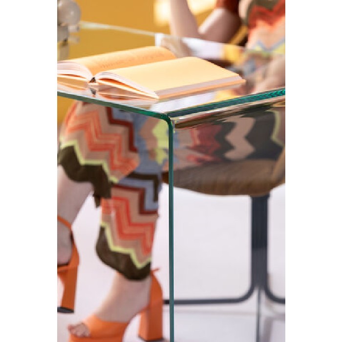 office/office-desks/kare-clear-club-desk-125cm-x-60cm