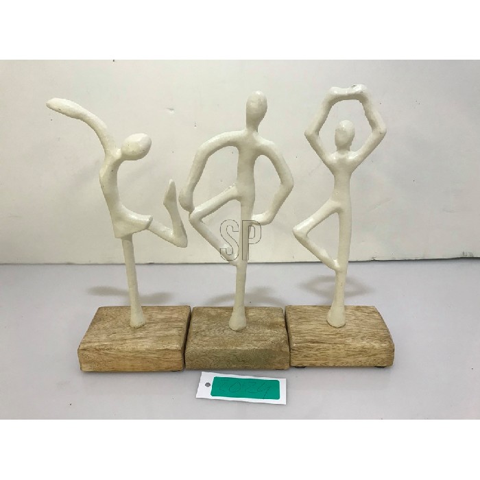 home-decor/decorative-ornaments/statue-21cm-white-3-assorted-f7