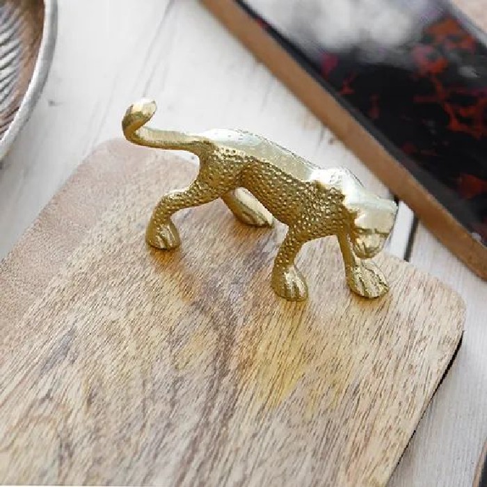 tableware/serveware/artesa-rectangular-serving-board-with-leopard-handles