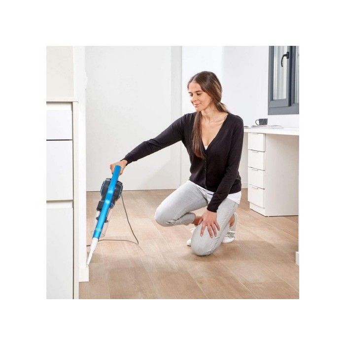 small-appliances/vacuums-steamers/blackdecker-corded-up-right-vc