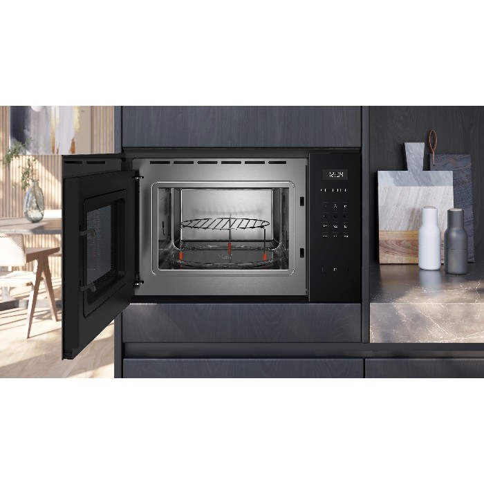 white-goods/built-in-microwave/siemens-be555lmb1-iq500-built-in-microwave-oven-25l-black