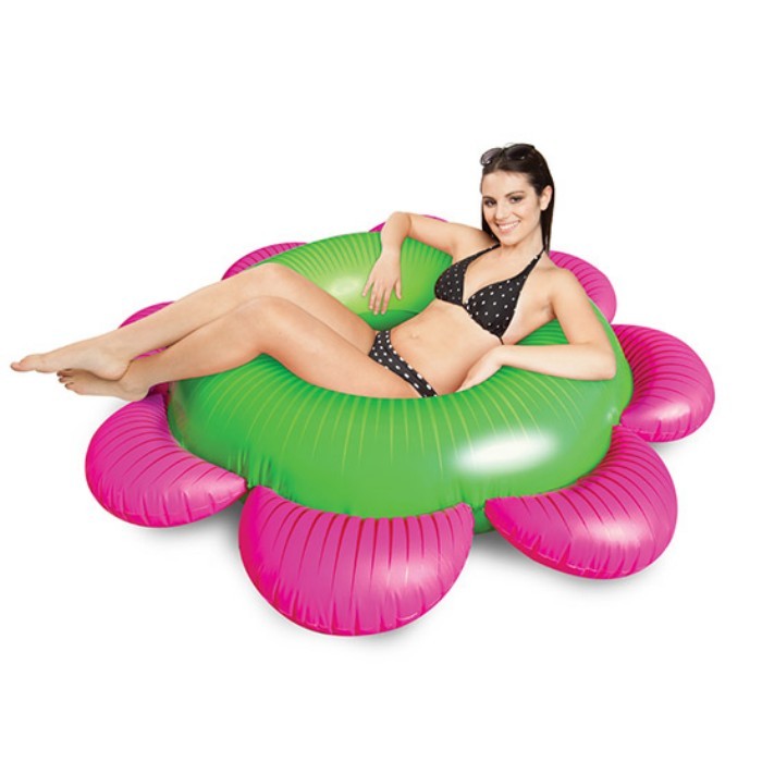 outdoor/beach-related/inflatable-flower-funky-float
