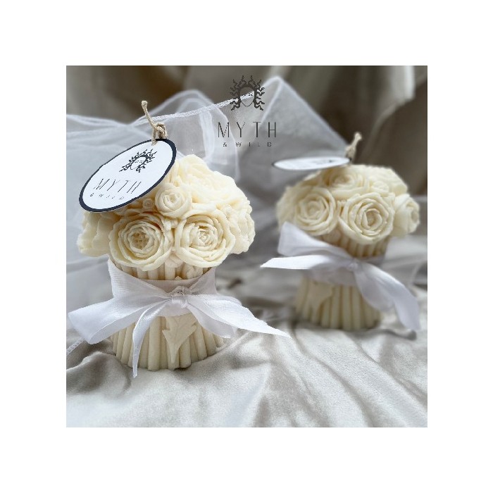 home-decor/candles-home-fragrance/myth-and-wild-bouquet-sculptural-pillar