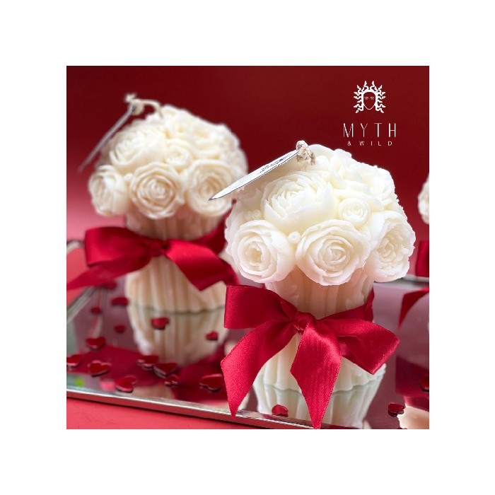 home-decor/candles-home-fragrance/myth-and-wild-bouquet-sculptural-pillar