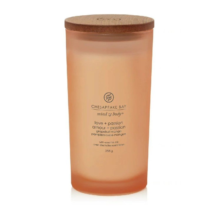 home-decor/candles-home-fragrance/chesapeake-bay-355g-love-passion-large-jar-candle