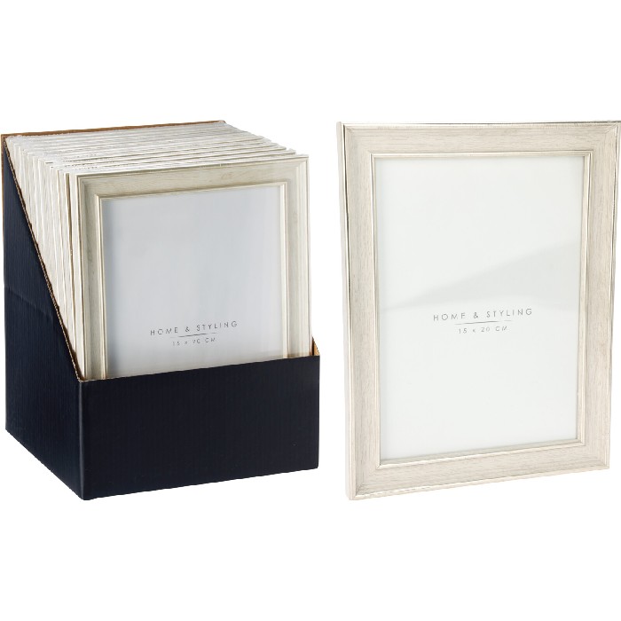 home-decor/frames/white-wooden-photo-frame-glass-17cm-x-22cm