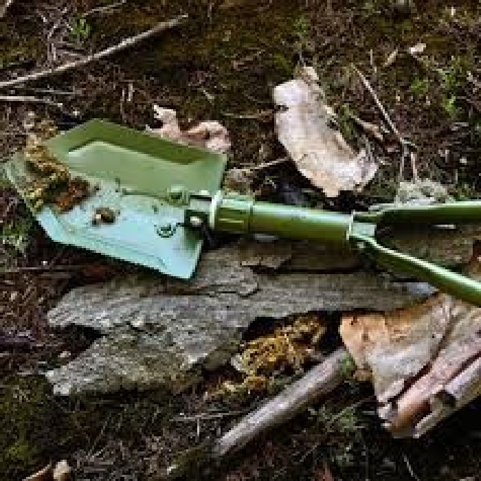 outdoor/camping-adventure/folding-shovel