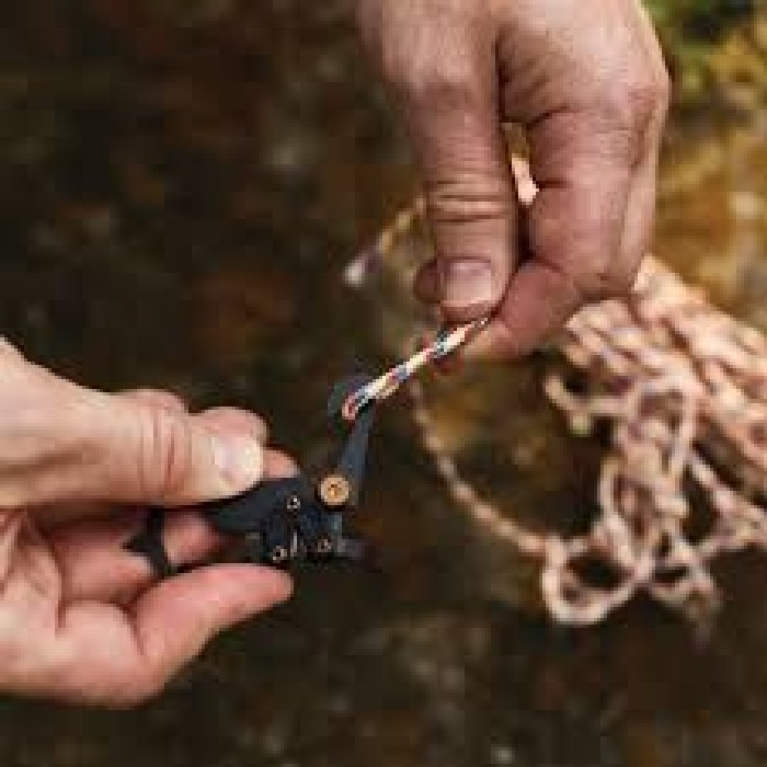 outdoor/camping-adventure/mini-explorer-multi-tool