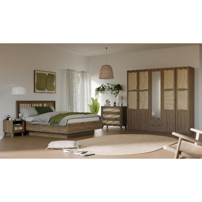 bedrooms/main-bedrooms/glenkeen-main-bedroom-finished-in-valencia-oak-and-natural-rattan