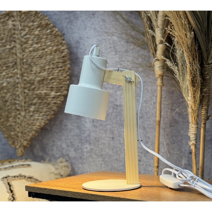lighting/table-lamps/table-lamp-metal-with-wood-white-hz1601150