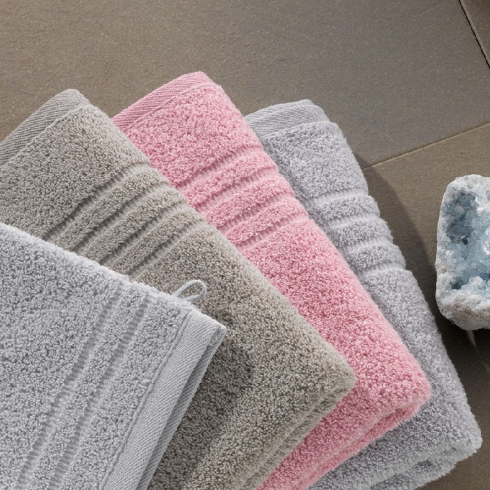home-textiles/bath-linen-towels/kela-hand-towel-leonora-teal-blue