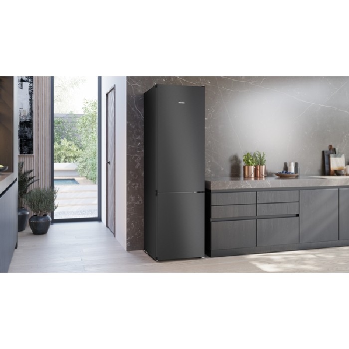 white-goods/refrigeration/siemens-iq300-kg39nvxcg-freestanding-fridge-freezer-blacksteel