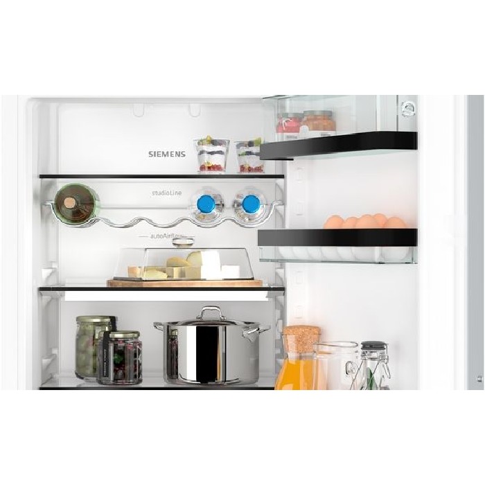 white-goods/refrigeration/siemens-studioline-iq500-built-in-fridge-freezer-1772cm-x-558cm-soft-close