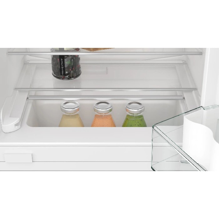 white-goods/refrigeration/siemens-ku22lvfd0-iq300-built-under-fridge-with-freezer-section-82cm-x-60cm-flat-hinge