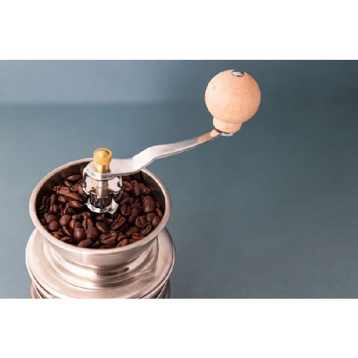 kitchenware/tea-coffee-accessories/la-cafetière-copper-effect-coffee-grinder