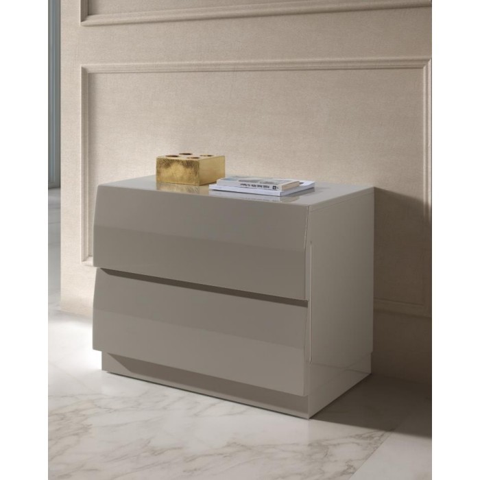 bedrooms/bedside-tables/dupen-night-table-152-2drawer-high-gloss-champagne