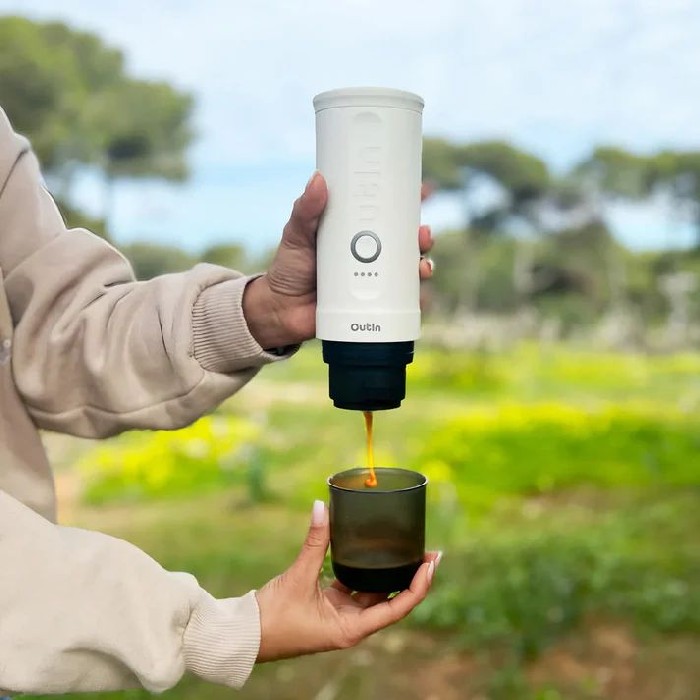 small-appliances/coffee-machines/buydeem-nano-portable-espresso-coffee-machine-white