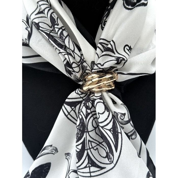 home-decor/deco/myth-and-wild-bianca-scarf-clip