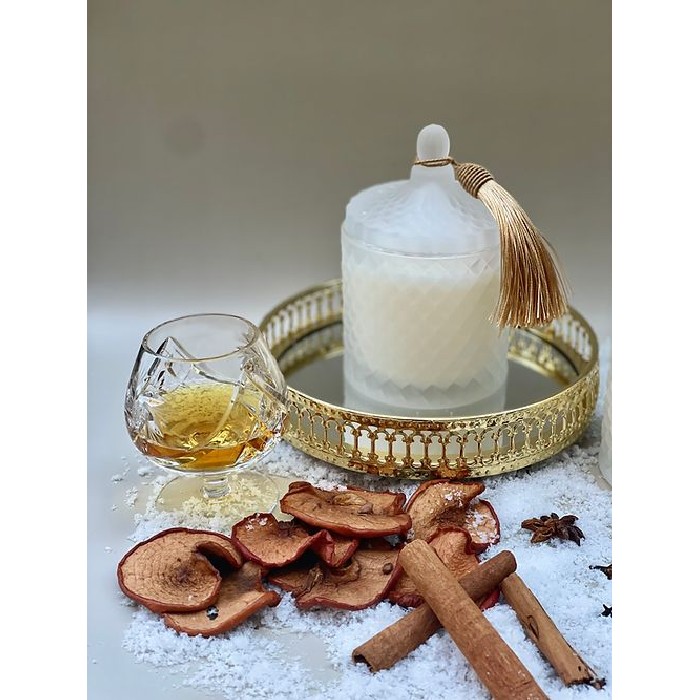 home-decor/candles-home-fragrance/myth-and-wild-apple-brandy-candle
