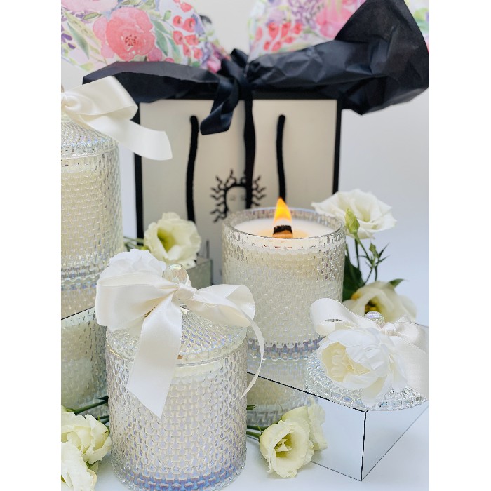 home-decor/candles-home-fragrance/myth-and-wild-florals-jar