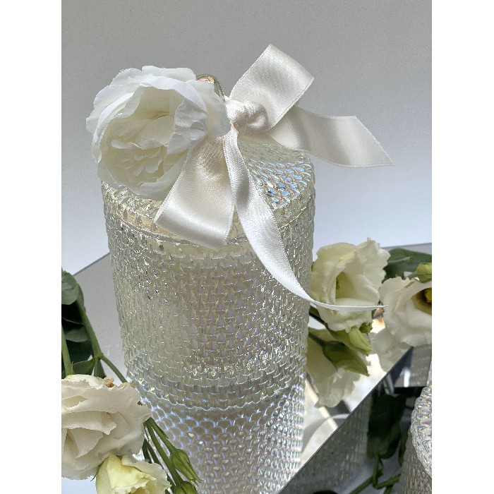home-decor/candles-home-fragrance/myth-and-wild-florals-jar